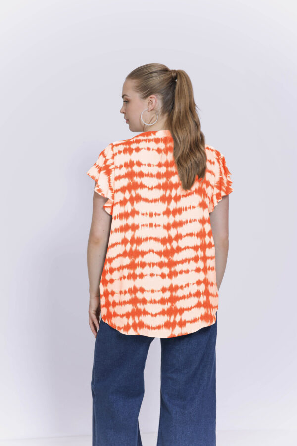 Lekka i stylowa bluzka plus size pomarańczowa JMP - obrazek 4