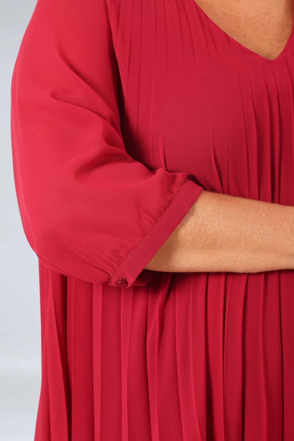 Sukienka plisowana bordowa JMP plus size - obrazek 2