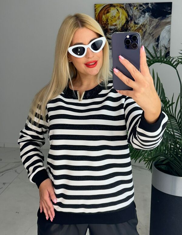Bluzka damska plus size w czarno-białe paski Lamaxx