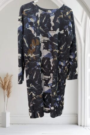 Sukienka plus size w kwiatowy print Gaba