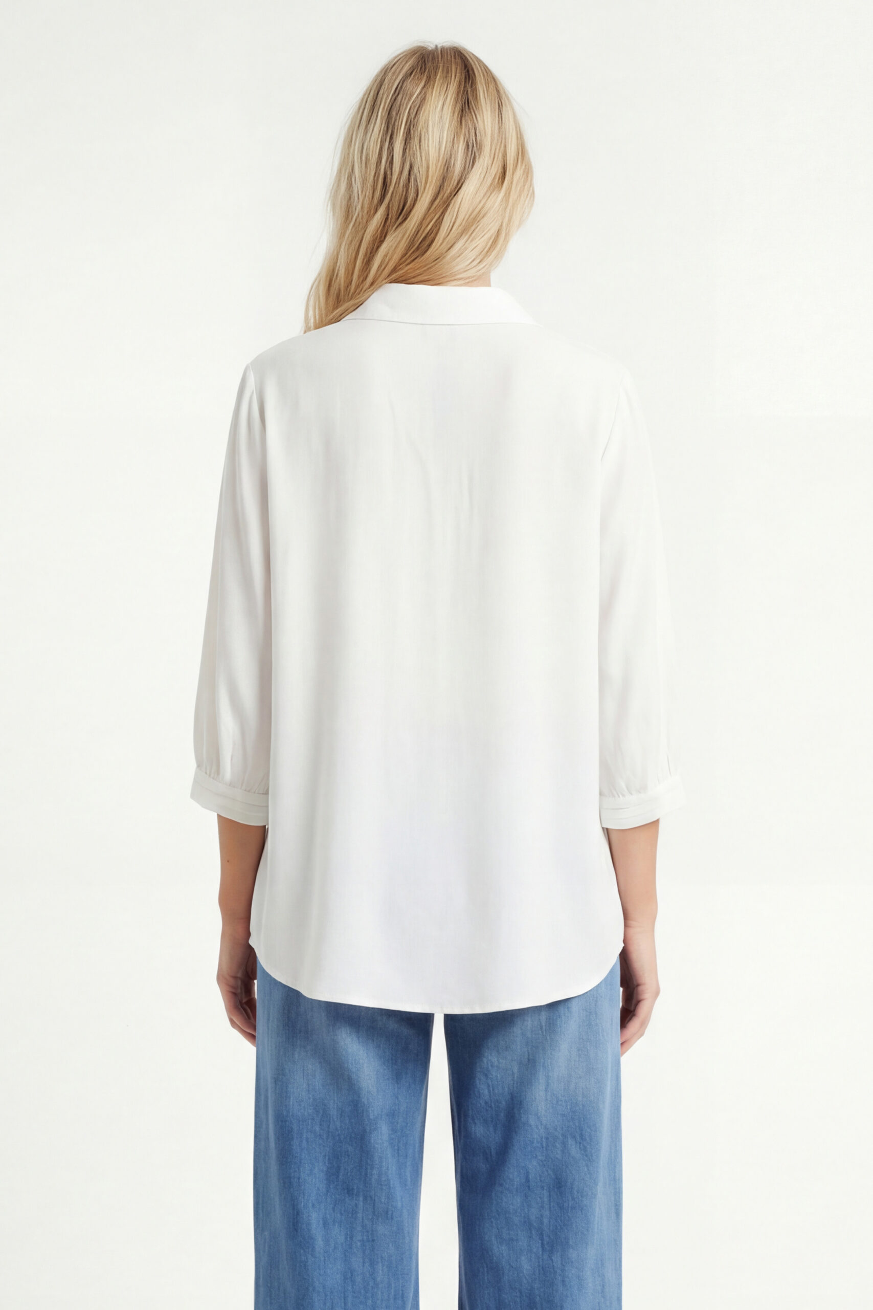 Elegancka bluzka JMP plus size 100% wiskoza – klasyczna biel ze złotymi guzikami - obrazek 3
