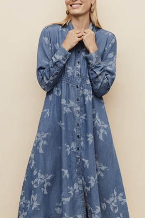 Sukienka koszulowa plus size  – denim w kwiaty